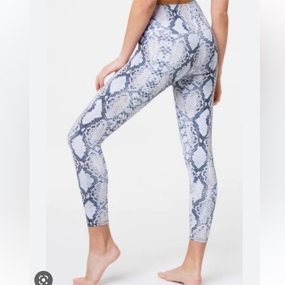 Onzie Pants - Onzie Snake Print Legging on White Size XS